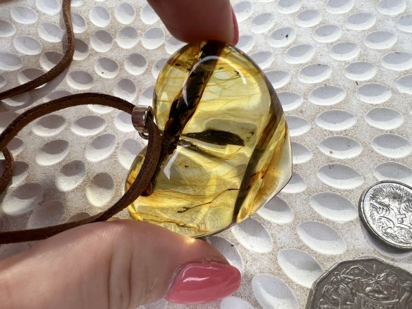 Amber pendant big heart 3