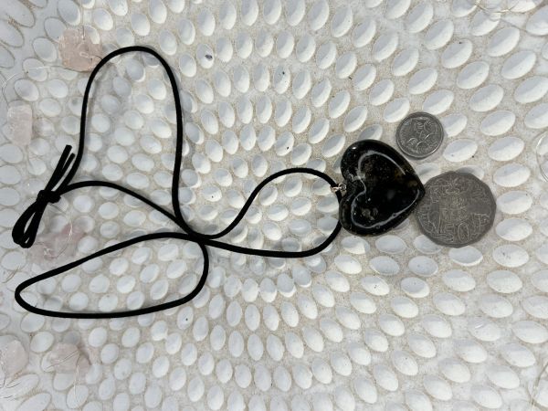 Amber pendant big heart 2