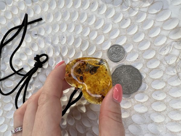 Amber pendant medium heart  