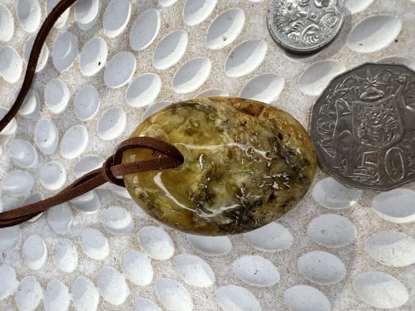 Amber pendant big size2 