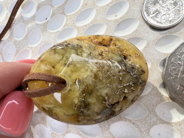 Amber pendant big size2 